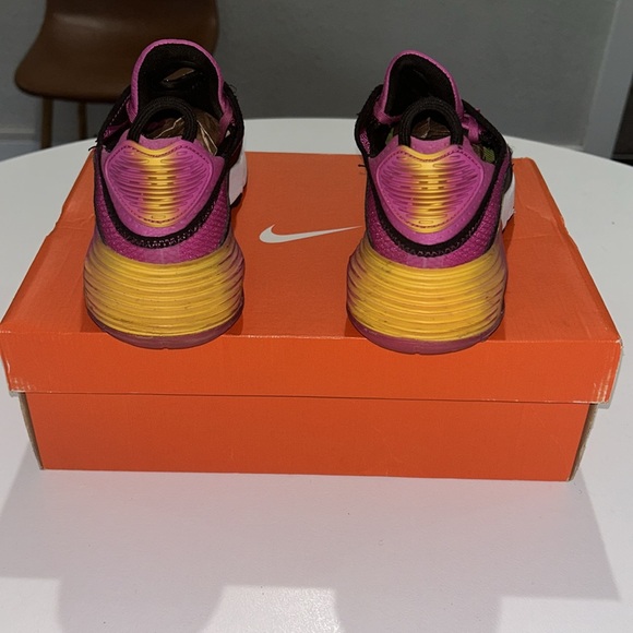 Nike Air Max 2090 GS “Active Fuchsia” Women’s Size 7 - Picture 5 of 9